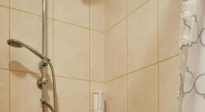 AqFel Airport Apartment - Image 5