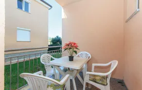 Apartment 1359 - Image 4