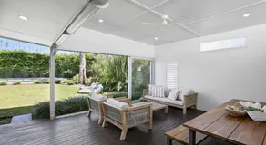 Heated Swimming Pool and Walk To Beach - Image 4