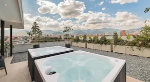 NEW Studio 38 mt in Laureles, AC, Jacuzzis, 1 Queen Bed & 1 sofabed - Image 2