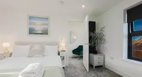 Luxury Seaside Home Parking, Sleeps 8 by Adliv - Image 2