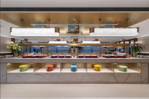 RICH HOTEL - Image 3