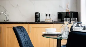 Avari Apartments - Gray's Collection - Image 4