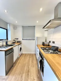 Modernised 3-bed home in Bamber Bridge, Preston - Image 5