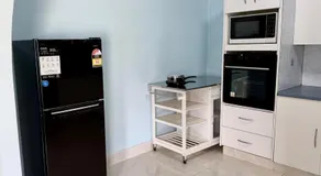 Quiet 3BR Home Walk to Ingleburn Station - Image 3