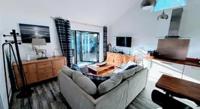 Ferndown Holiday Let - Image 2