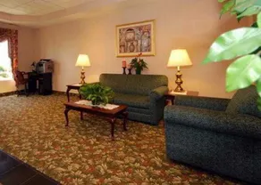 Econo Lodge - Image 4