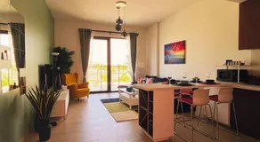 Full Seaview Comfortable Apt La Mer Dubai - Image 4