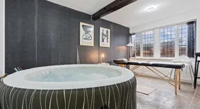 Charming Harvington Cottage - Hot Tub, Pet Friendly, Sleeps 11 - Image 3