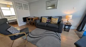 194, Two bed Chalet on Belle Aire Holiday Park - sleeps 4, pet friendly, free Wi-Fi, bed linen and towels included plus onsite entertainment available - Image 2