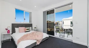 3BR Petersham 3 Baths Ducted Aircon - Image 2