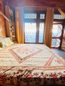 Wooden chalet - Image 4