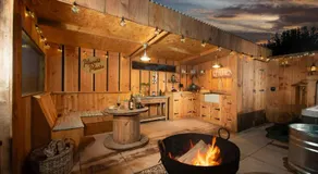 Willow Hideaway-Shepherd Hut, Hot Tub, Wood Burner - Image 4