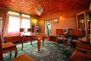 Houseboat Zaindari Palace - Image 2