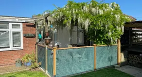 Shoreline hideaway - next to the beach - Image 5