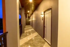 The Breezy Hotel - Image 3
