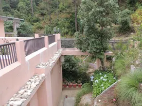 Whispering Heights Hotel - Image 2