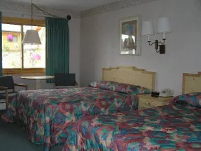 Spirit Lake Lodge - Image 2