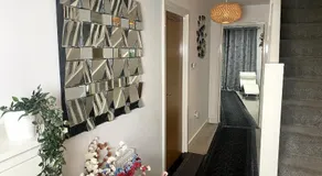 Igloo Magnolia Luxe Townhouse Stay I Free Parking - Image 3