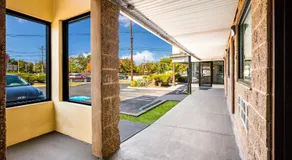 Red Carpet inn Edison - Image 5