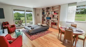 Appartement élégant avec terrasse privée - Image 2