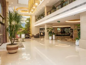 JunYue Hotel - Image 4