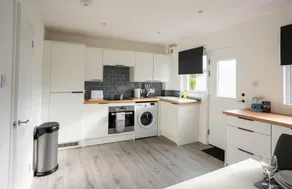 Stirling Street Stays - Image 3