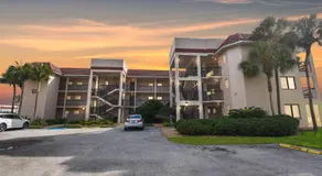 Great 1 bedroom 1 bath condo with heated pool - Image 4