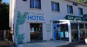 Hôtel Bar La Pinède - Image 1