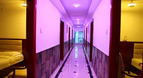 Hotel Aradhana Inn - Image 4