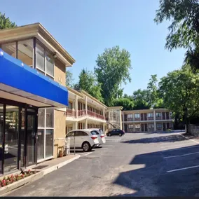 Executive Inn Schenectady Downtown - Image 3