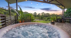 KING BED & HOT TUB in Cloud Forest Mountains with WIFI, Volcán, Panama - Image 5