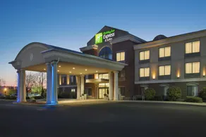 Sleep Inn & Suites - Image 3