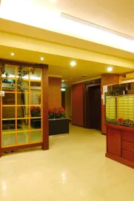 Empire Hotel - Image 2