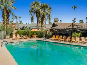 Caliente Tropics Hotel - Image 3