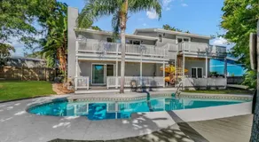 Palm Harbor Waterfront with pool & Game room - Image 3