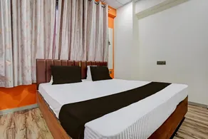 hotel orange palace - Image 4