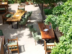 Avenue Hotel - Image 4
