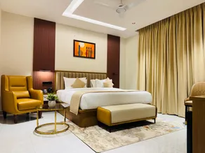 ROYAL ACE BOUTIQUE HOTEL - Bhartiya City - Image 2