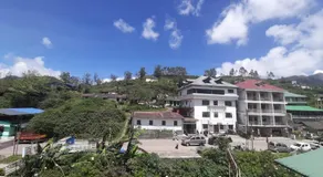 Red Star Holidays - Image 5