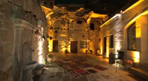Tulip Cave Suites - Image 4