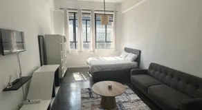 Maboneng Studio Apartment - Image 5