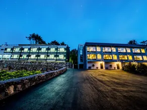 Nine Spavill Resort - Image 2