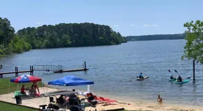 Alpine Lakeview Motel Room WiFi,Sandy beach Boat Ramp,Pier,Marina,Bath House with Laundromat - Image 3