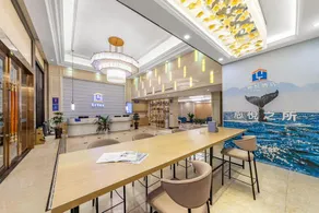 Country Inn & Suites by Radisson, Dongguan Houjie Wanda Plaza - Image 2