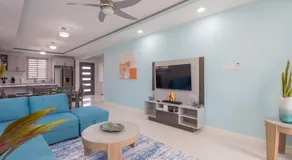 Modern, Spacious, 3BR Hill View Retreat, Central, 24hr Security, Satellite wifi and Solar - Image 2