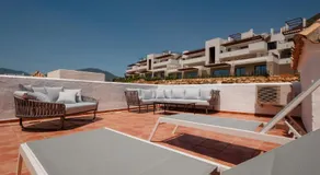 Modern Penthouse with Private Jacuzzi, Panoramic Sea and Lake Views - 8 min to Puente Romano - Image 5
