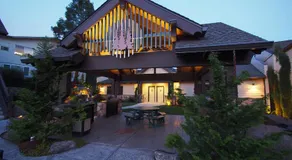 Redwood Hyperion Suites - Image 3