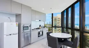 Serain Residences On Surfers - Image 4