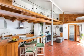 Luminous loft apartment next to the Atlantic Ocean - Image 5
